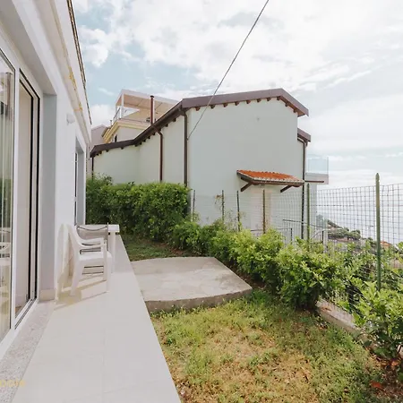 Hill House Apartament Alassio